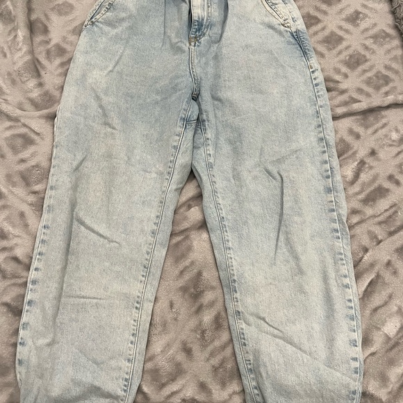 Zara paperbag jeans - Picture 1 of 3